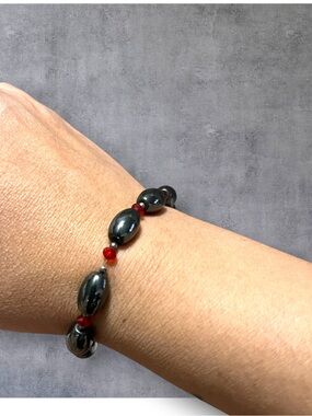 Hematite and Red Crystal Bead Magnetic Bracelet